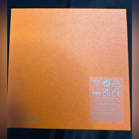 Tory Burch Reva White Dial Gold Tone Stainless Steel Quartz Ladies Watch NWT - Picture 2 of 6